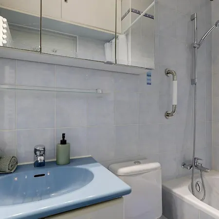 Bnbnook - Cozy 1br - Vibrant Le Marais & Pompidou Paris